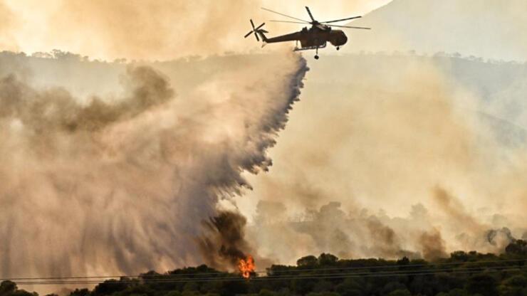 Yunanistan orman yangınlarıyla boğuşuyor: Sıcaklıklar için korkutan tahmin!